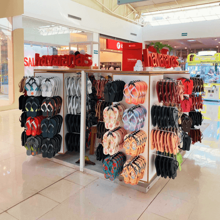 Imagem de interna da loja havaianas